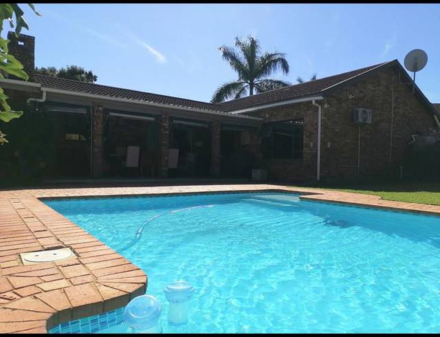 6 BEDROOM HOUSE FOR SALE IN MEER EN SEE